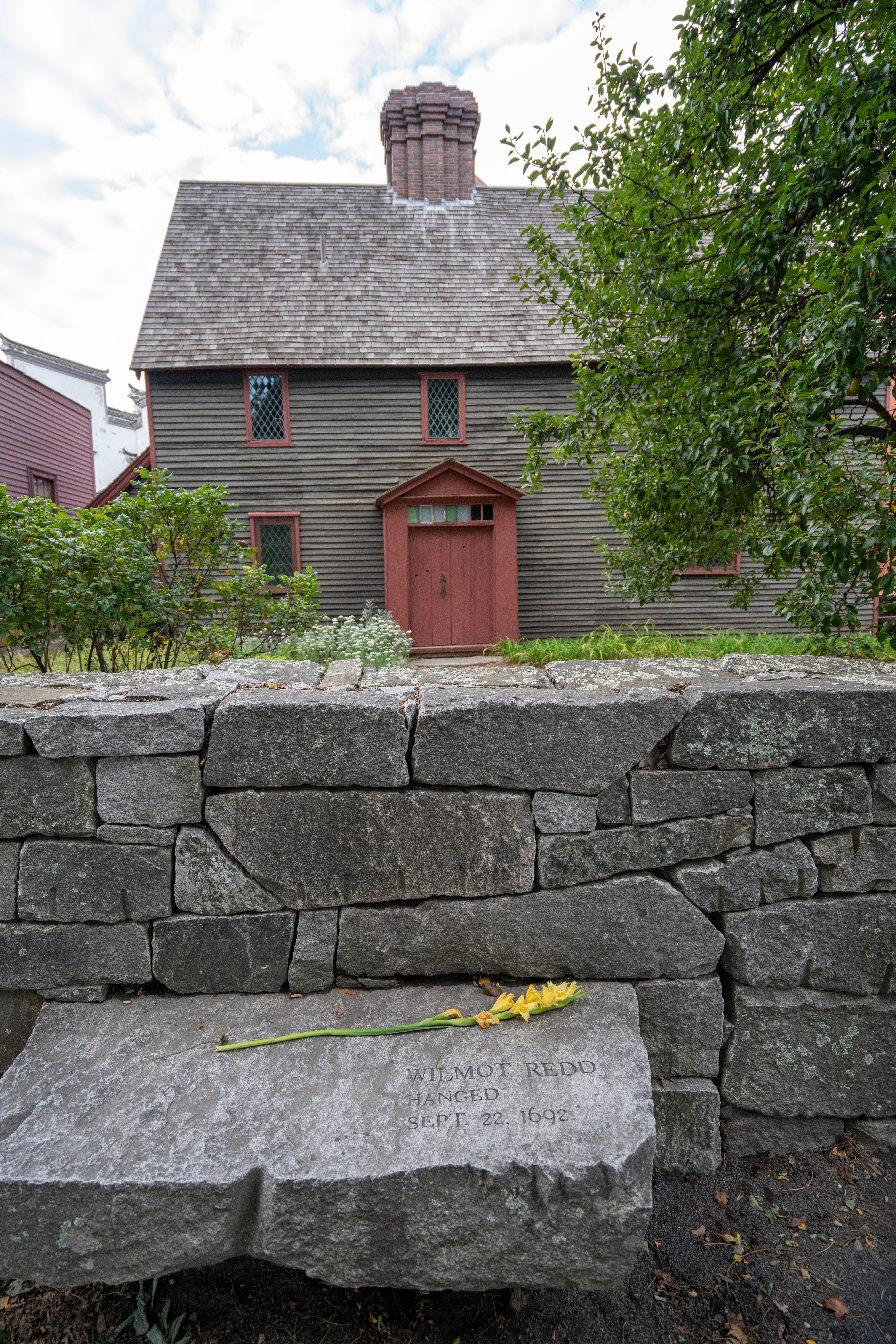 Salem Tours to Consider for Your Family Vacation - Wilmot Redd grave in Salem