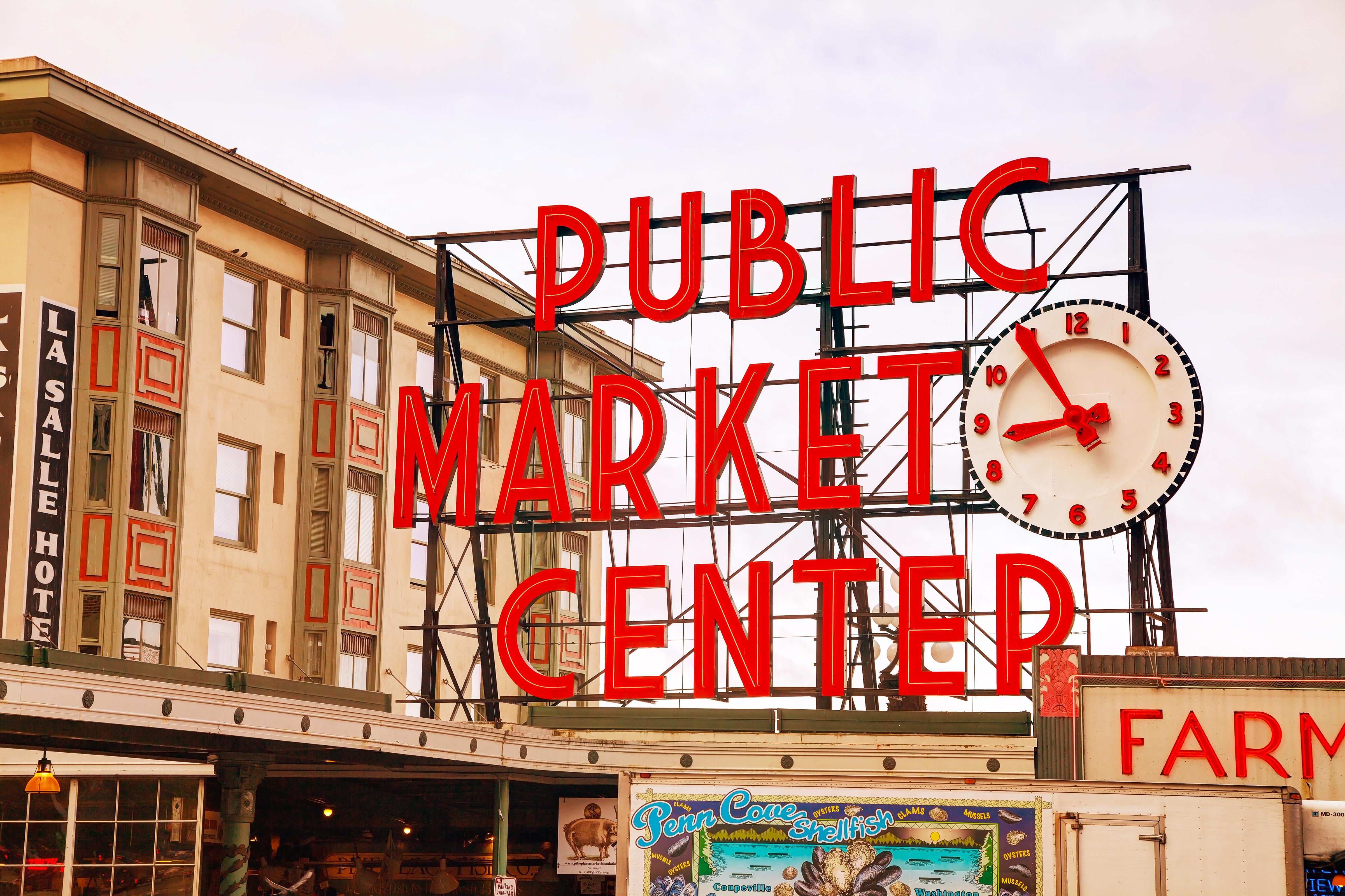 Family Vacation in Seattle must see Pike Place Market