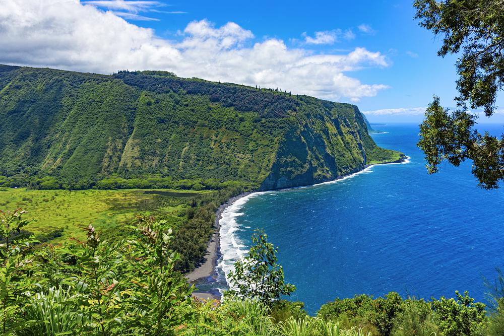 Big Island of Hawaii Travel Guide for Your Family Vacation - Waipio Valley Lookout