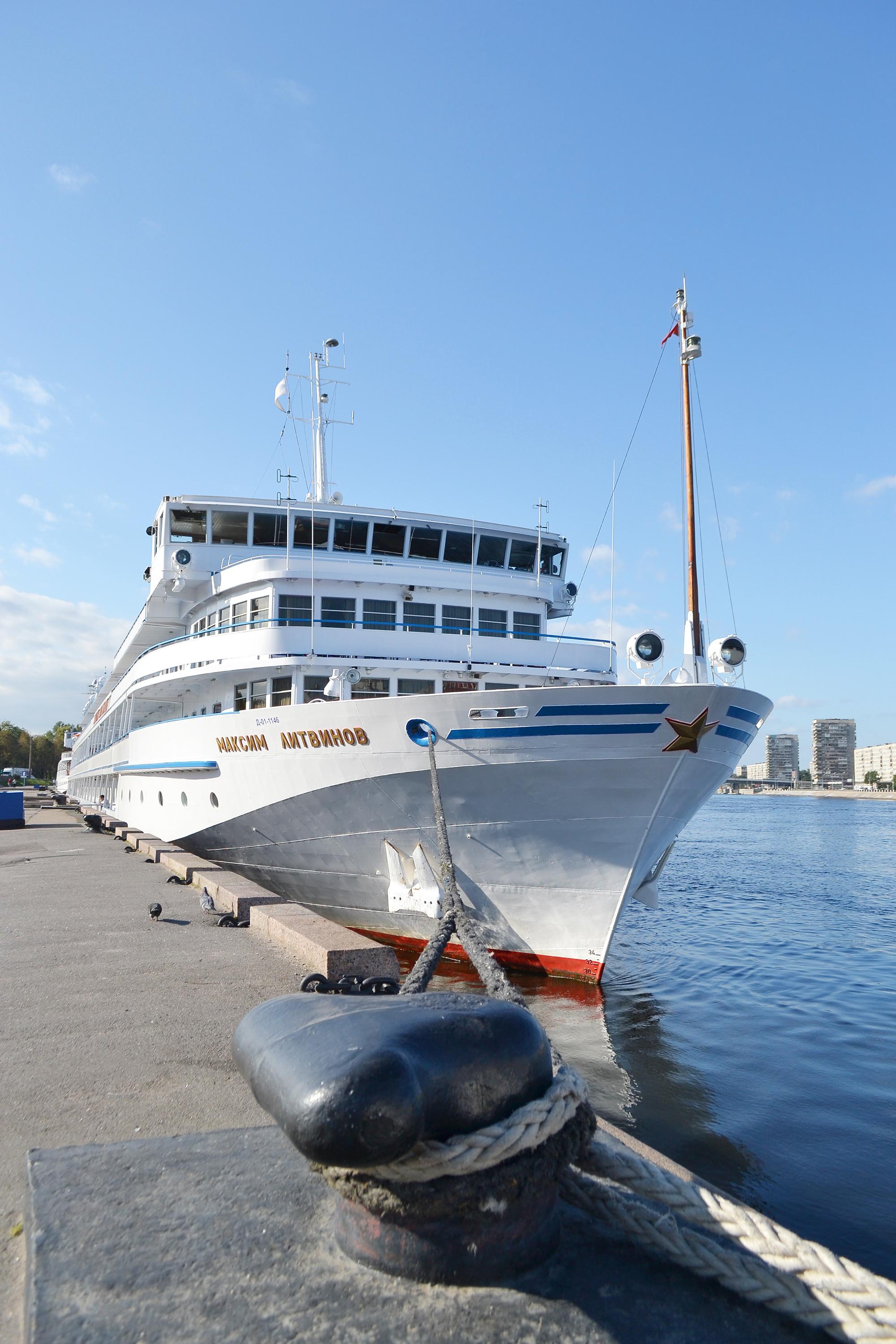 River Cruises are Perfect for Multigenerational Vacations - River Cruise Ship