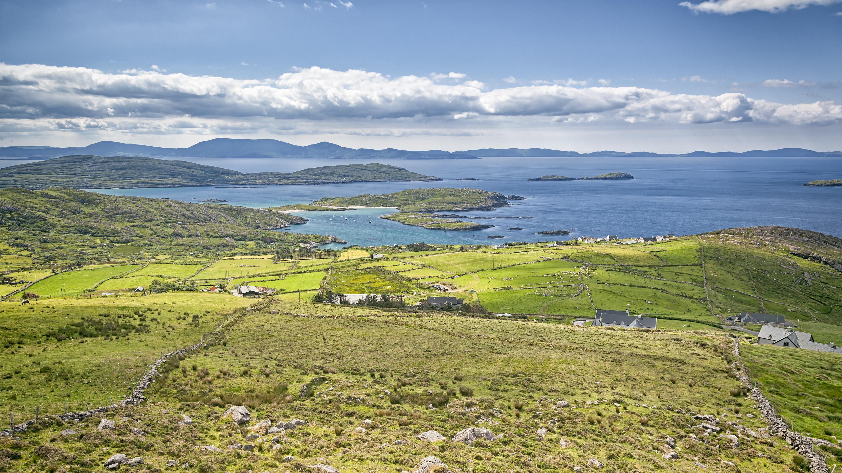 Experience Southern Ireland in 8 Days - Ring of Kerry Landscape
